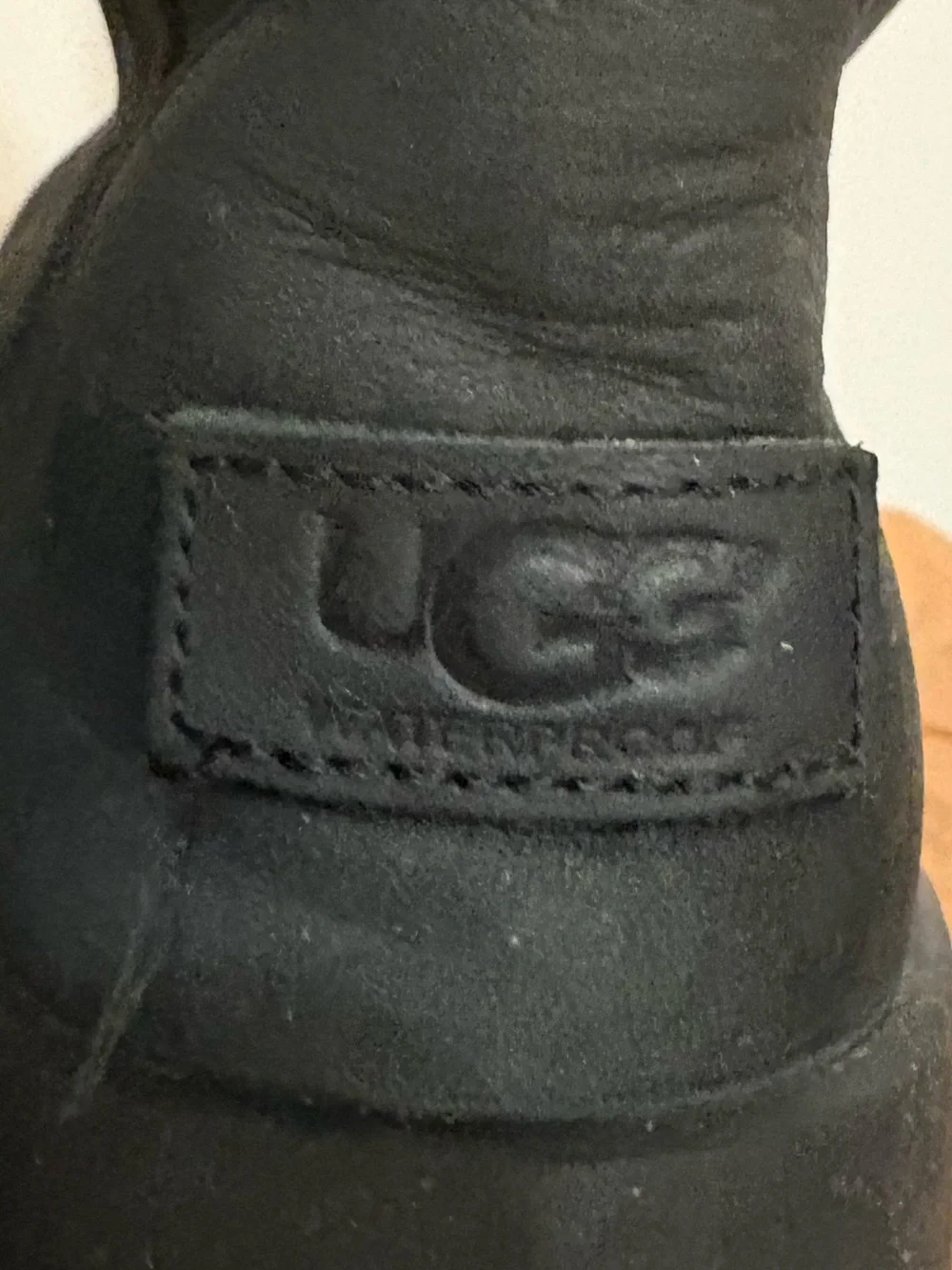 UGG Classic Short Leather Waterproof Boot with Vibram®Arctic Grip outsole W7